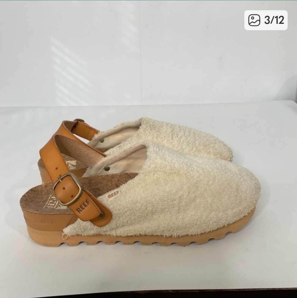 Reef Beach Bum Cream Tan Faux Fur Cork Upper Heel Strap Clogs 8 - Picture 3 of 12